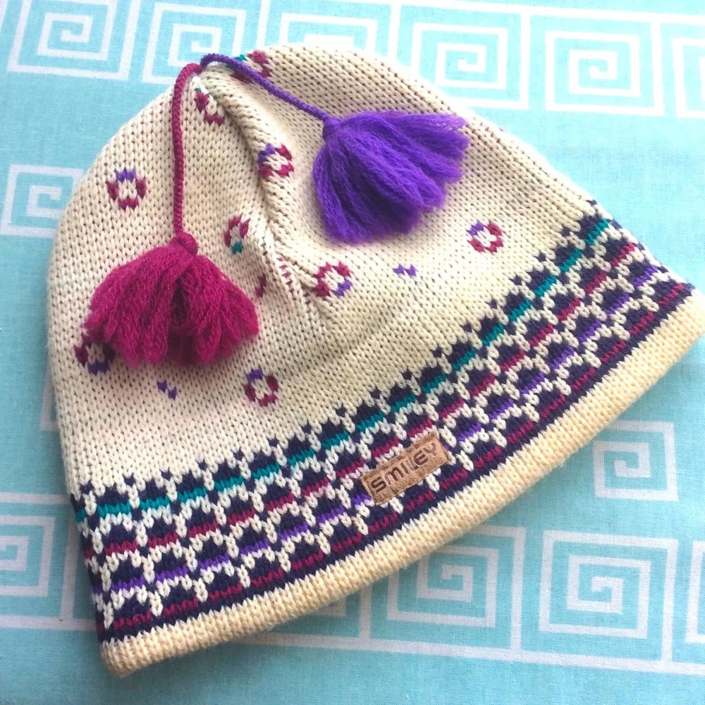 Vintage Smiley 100% Wool Pompom Ski Hat OS Ski Hiking Trail Activewear